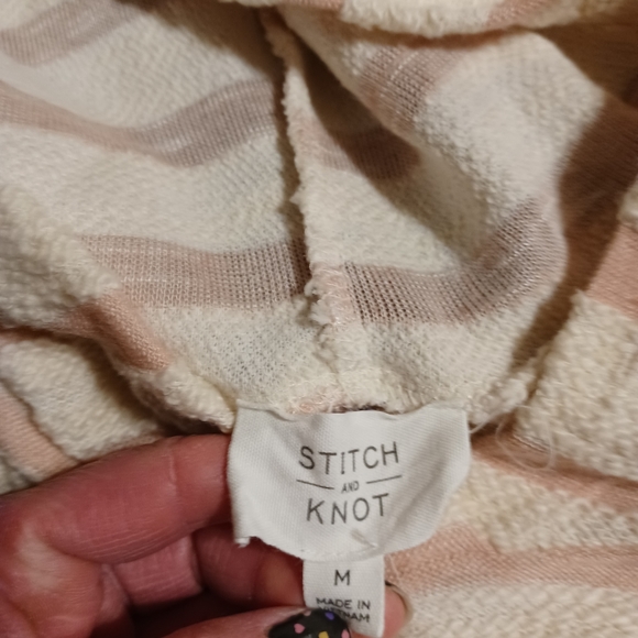 Pink and off white top. - Picture 4 of 4